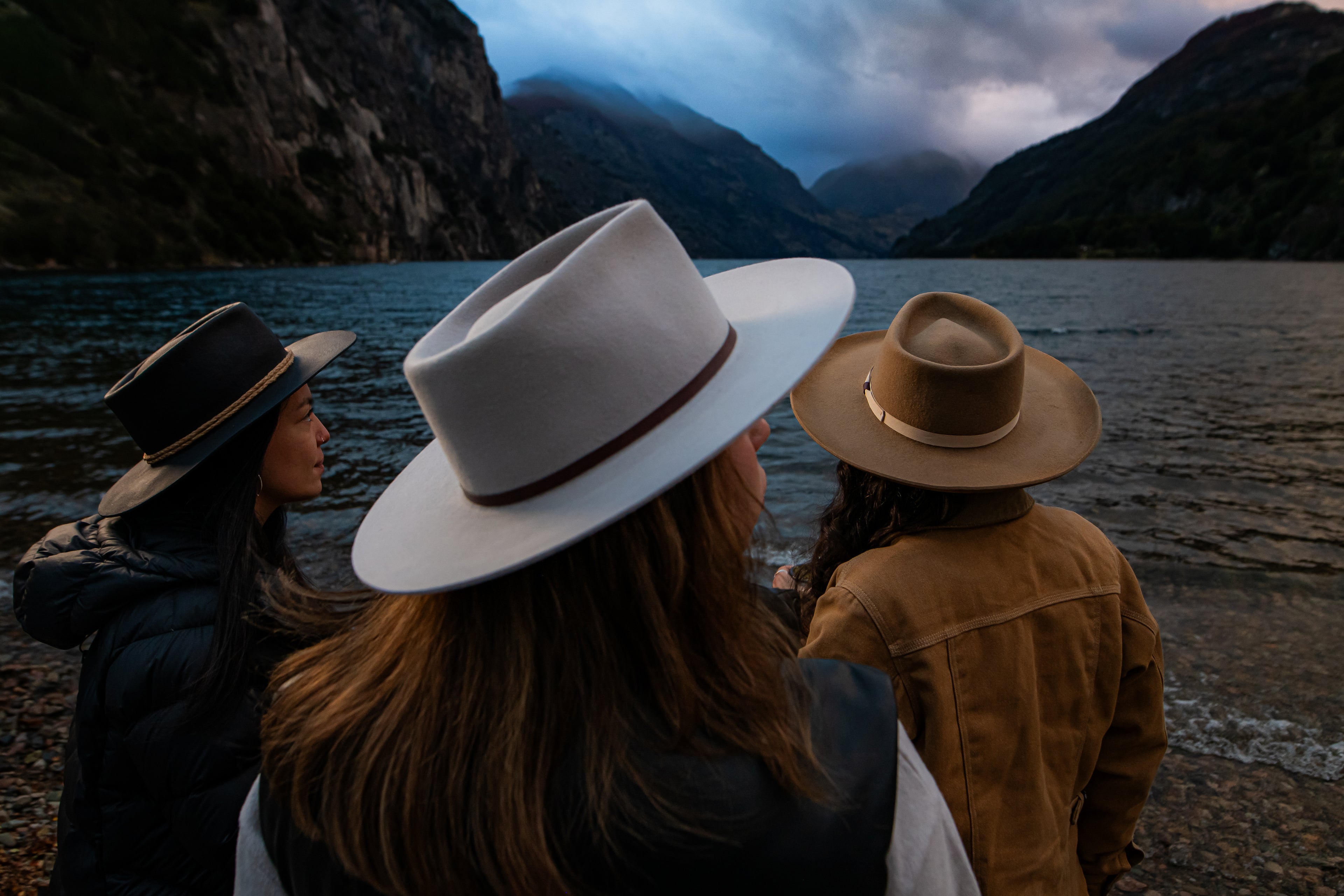 SOMBRERO FEDORA BLANCO HUESO